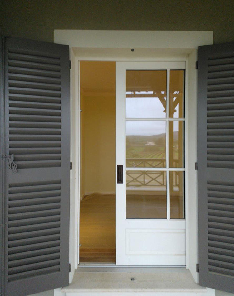 Baie coulissante en bois Atulam à Gif-sur-Yvette (91) - La Fermeture Parisienne project-slider-image