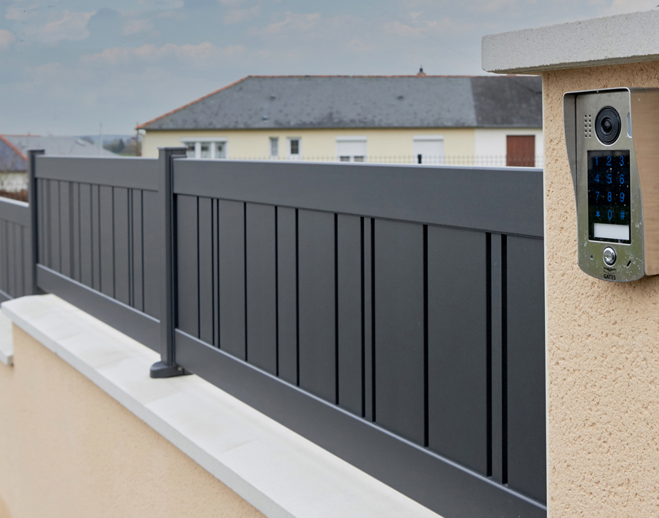 Clôtures et claustras aluminium à Nozay (91) - La Fermeture Parisienne project-slider-image