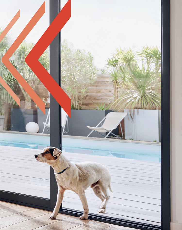 Baie coulissante motorisée et pilotée en aluminium KLINE à Briis-sous-Forges dans l'Essonne - La Fermeture Parisienne project-slider-image