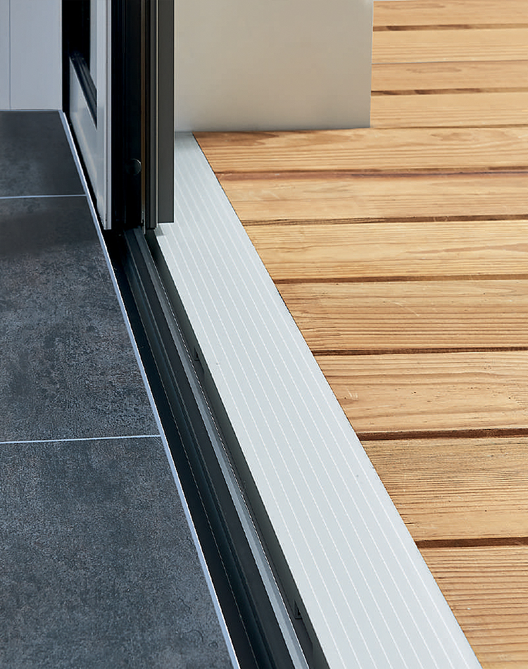 Baie vitrée coulissante en aluminium KLINE à Draveil (91) dans l'Essonne - La Fermeture Parisienne project-slider-image