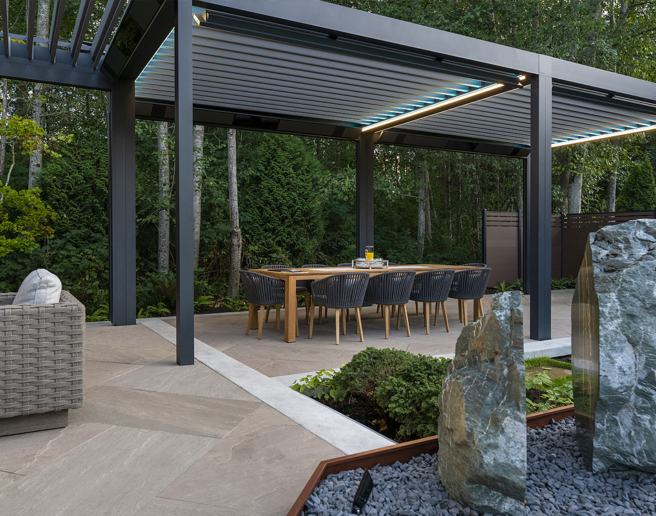 Pergolas bioclimatiques Algarve à Forges-les-Bains (91) - La Fermeture Parisienne project-slider-image