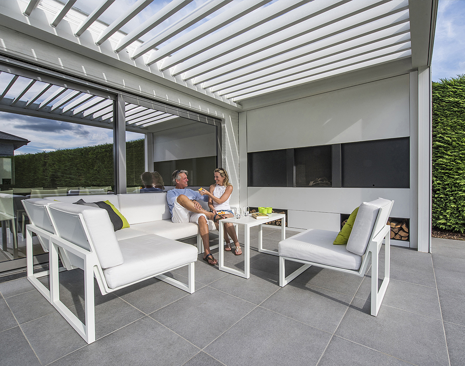 Pergolas bioclimatiques Camargue à Paray-Vieille-Poste (91) - La Fermeture Parisienne project-slider-image