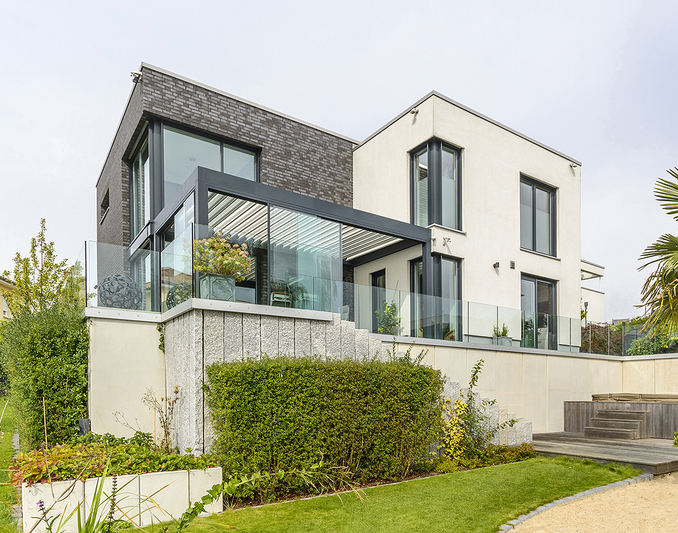 Pergolas bioclimatiques Camargue à Gometz-la-Ville (91) - La Fermeture Parisienne project-slider-image