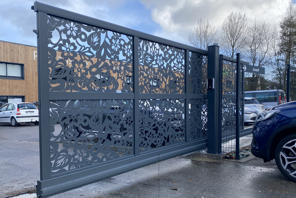 Portails et contrôle d'accès pour portails d' entreprises : La Fermeture Parisienne | Installateur de portails dans l'Essonne.