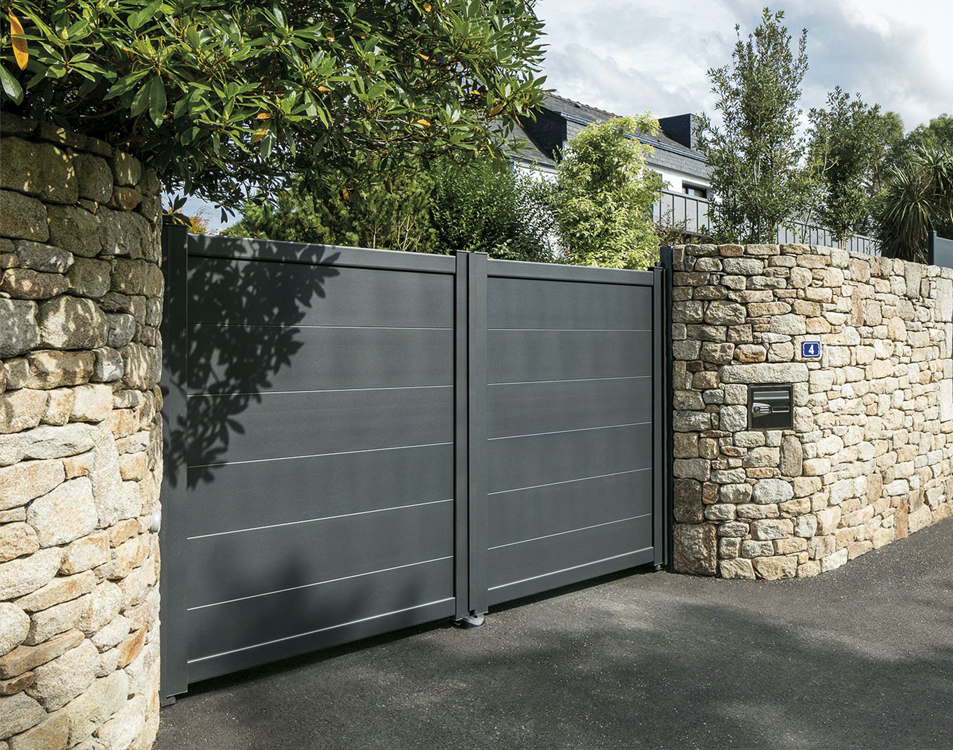 Portails coulissants aluminium dans l'Essonne - La Fermeture Parisienne project-slider-image