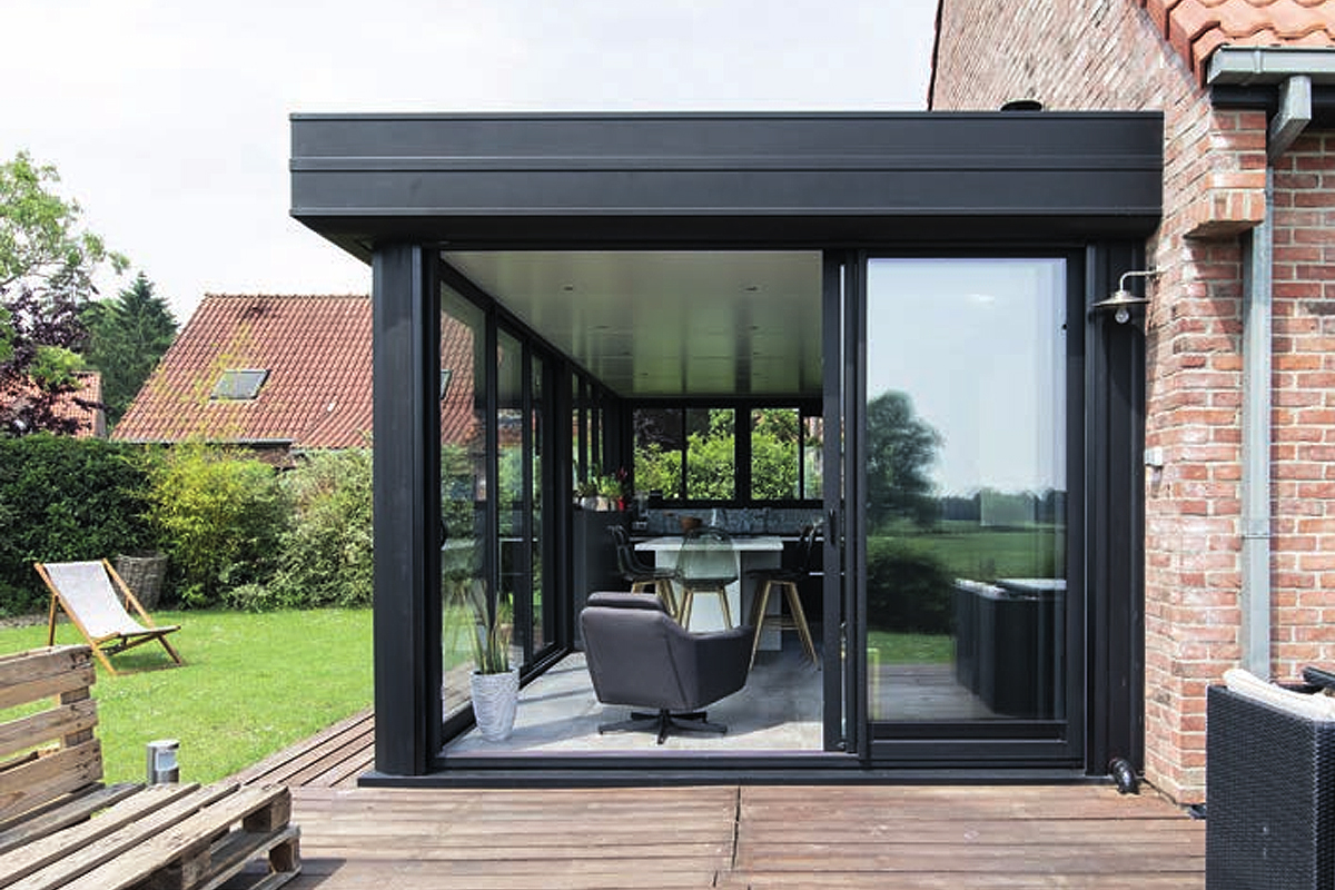 Vérandas classique alu à Saint-Germain-lès-Corbeil (91) - La Fermeture Parisienne project-slider-image